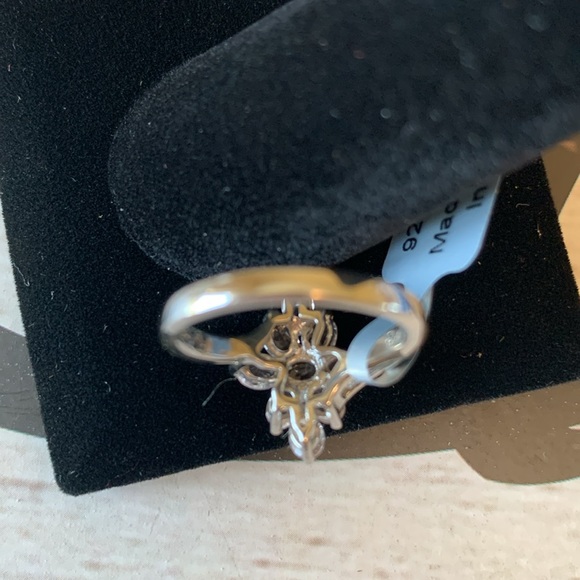 Morganite Flower Ring - Picture 7 of 8